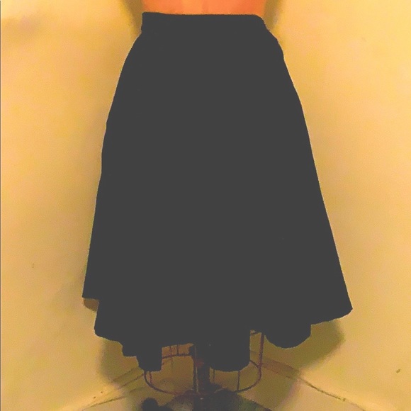 ‘50’s black cotton velveteen circle skirt. - Picture 2 of 5